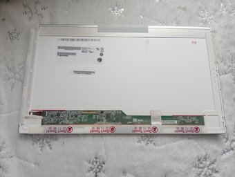 predám 15,6" LED displej z notebooku , 40pin B156XW02 - 2