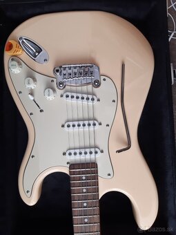 G&L elektrická gitaru a kufor - 2