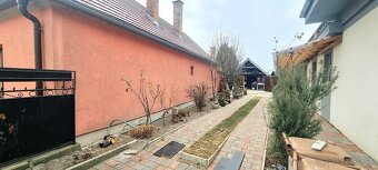 Poschodový rodinný dom na predaj v obci Kráľovičove Kračany - 2