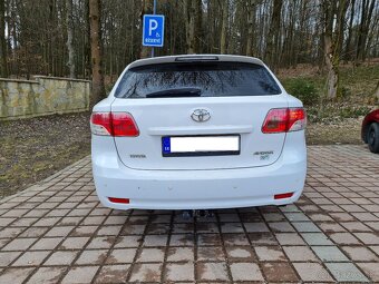 Toyota Avensis Combi 2011 - 2