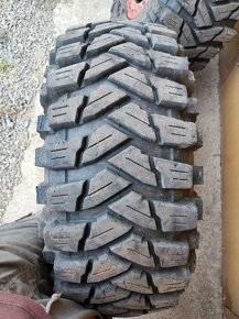 Pneu 35x12,5- R16 - 2