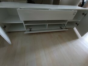 Komoda pod TV - TV stolík - 2