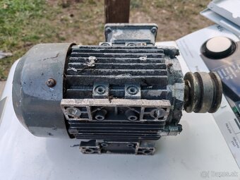 Elektromotor pätkovy750w0.75 kW 1390 ot/min - 2