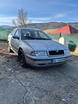 Škoda Octavia 1.6 benzín 55KW - 2