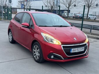 Peugeot 208 1,2 benzín 61kw manuál - prvý majiteľ - 2