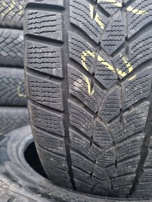 215/55R18 - 2