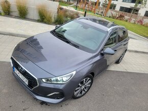 Predám Hyundai i30 CW 1.6 CRDi 136 Style 7DCT v záruke - 2