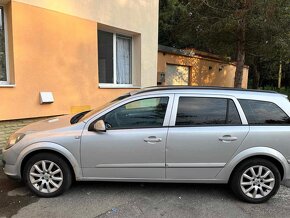 Opel Astra H caravan - 2