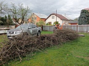 Kosenie, mulčovanie a čistenie pozemkov. Preprava materiálu. - 2