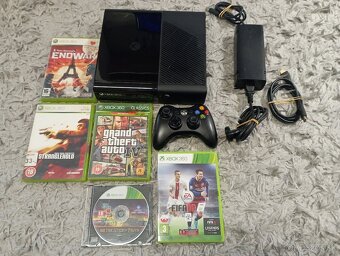 XBOX 360 E 250GB HDD - 2