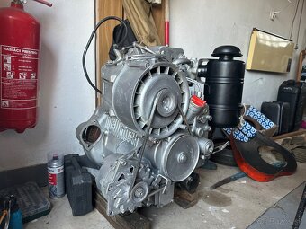 Motor 2 valec Slavia 2s90a - 2