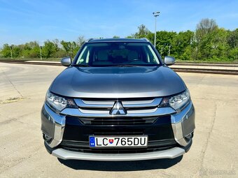 Mitsubishi Outlander 2.3 Di-D 4WD automat - 2