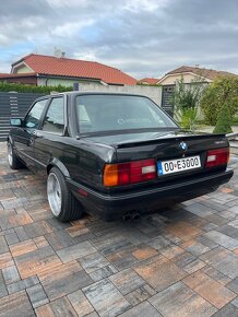 Bmw e30 coupe 318is - 2