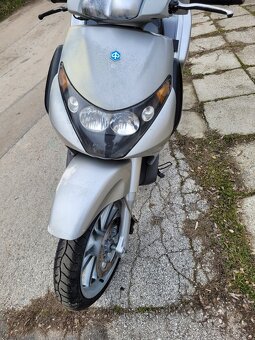 Piaggio Beverly 125 - 2