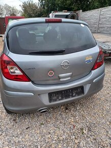 Rozpredám Opel Corsa D 1.2 63kw A12XER 2012 - 2