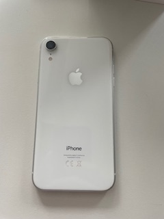 Krásny Iphone XR bielej farby 64GB batéria 100 percent - 2