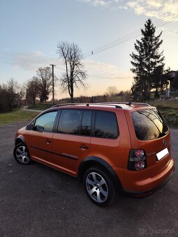 VW Touran Cross 2.0 TDI DSG AUTOMAT - 2