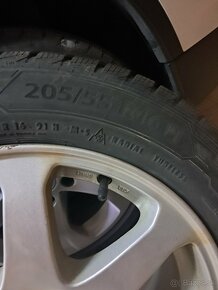 Predám zimné pneu s alu diskami rozteč  5x112 205/55 R16 - 2