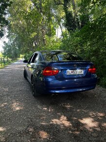 BMW e90 318d 90kw rv 2009 ešte predface - 2