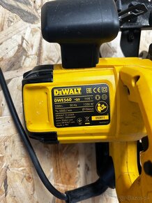 DeWALT Kotúčová píla DWE560-QS - 2