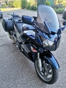 Yamaha FJR 1300 - 2