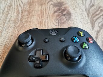 Ovládač Xbox One - 2