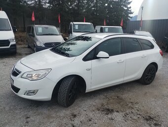 Opel Astra Sport Tourer ST 1.7 CDTI ECOTEC 125k Cosmo - 2