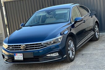 Volkswagen Passat Sedan 2.0 TDi manuál 2021 kamera koža 150k - 2