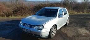 Golf 4 - 2