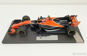 1:18 Minichamps McLaren F1 MCL32 Vandoorne 2017 - 2