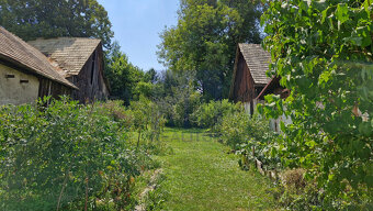 Na predaj pozemok - stavebný na rodinný dom, 644 m2, Banská  - 2