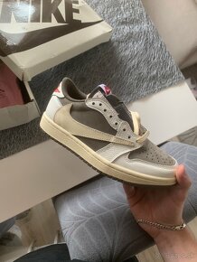 Air Jordan 1 Retro Low OG SP Travis Scott Reverse Mocha - 2