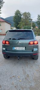 Volkswagen Touareg 7L V10 TDI - 2