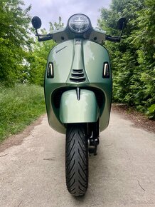 PIAGGIO Vespa GTS Super 300 Sport Limited Edition - 2