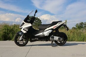 Aprilia SR Max 300 2016 - 2