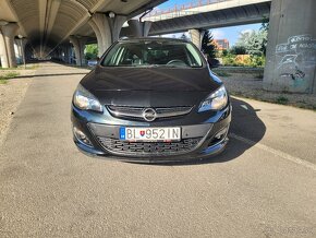 Opel ASTRA J ST - 2