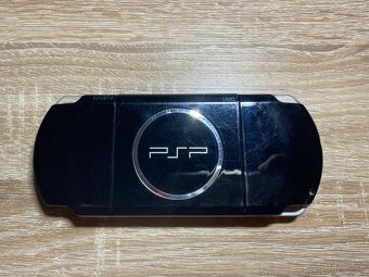 Sony PlayStation Portable (PSP 3004) - 2