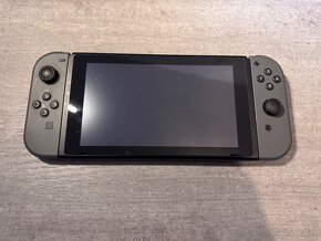 Nintendo Switch V2 - 2