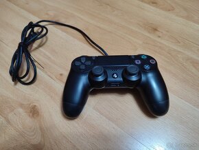 PlayStation 4 Pro - 1TB CUH-7116B + okuliare VR + kamera - 2