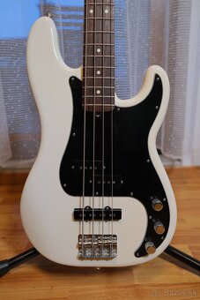 Fender American Performer Precision Bass - 2