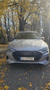 e-tron 55 quattro advanced 95 kWh, aj na splátky. - 2