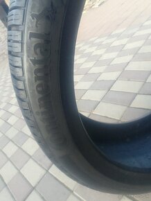 Continental275/35r22 - 2