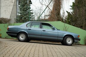 BMW 750i E32 - 2