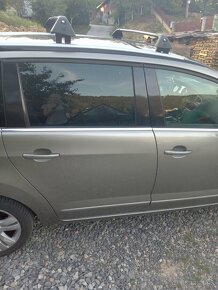 Strešný nosič na Peugeot 5008 - 2