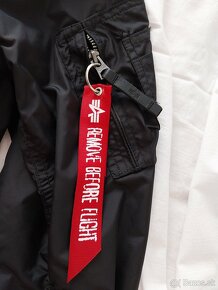 predám čiernu bundu bomber Alpha Industries - 2