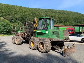 Vyvážečka JOHN DEERE 1110 - 2