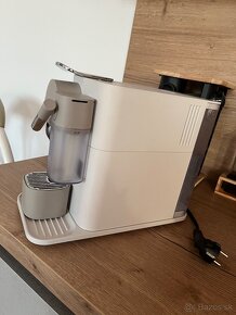 Kapsulovy kávovar delonghi - 2