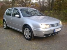 Predám pekný VW Golf 1,9TDI, 5-dverový hatchback -TOP PONUKA - 2