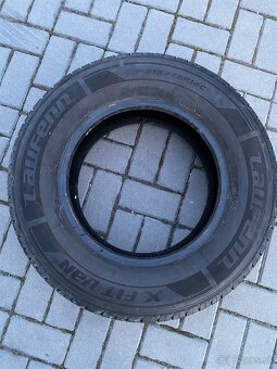 LAUFENN 225/75 r16c - 2