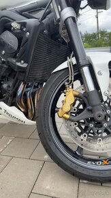 Triumph street triple 675 R - 2